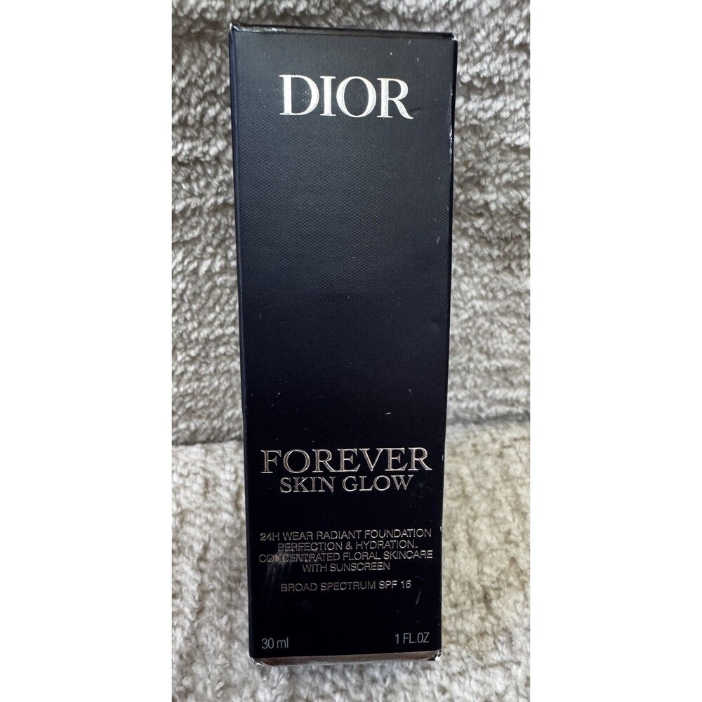 NIB Dior Forever Skin Glow 24HR Wear Foundation 3C Cool / Glow